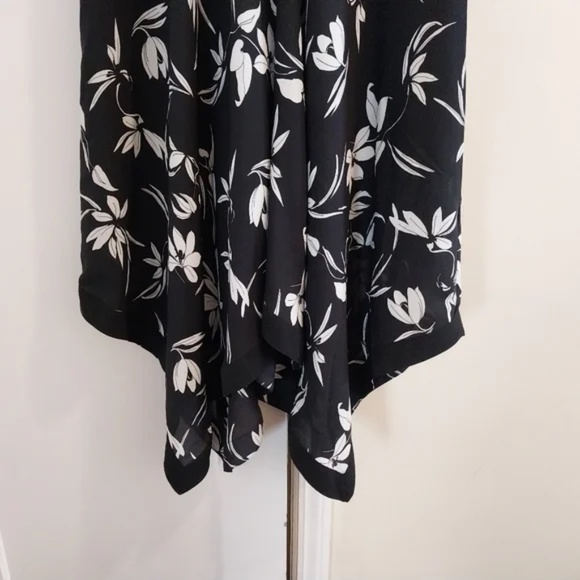 Banana Republic Floral Handkerchief Hem Dress - Picture 3 of 5